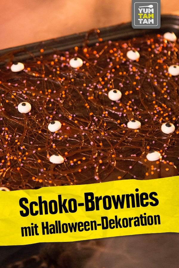 Schoko-Brownies mit Halloween-Dekoration