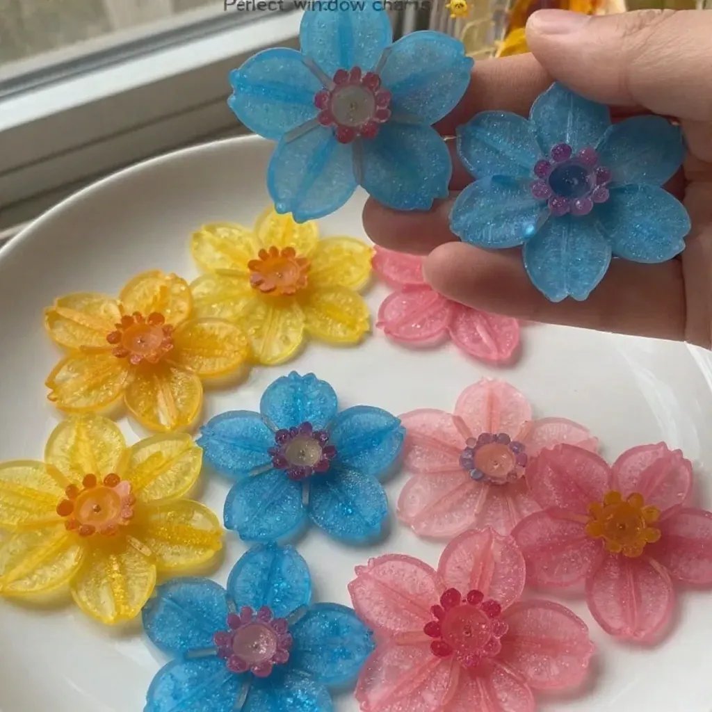 How to Make Faux Stained-Glass Flowers with Glue: DIY Tutorial 17 DIY Faux Stained-Glass Glue Flowers