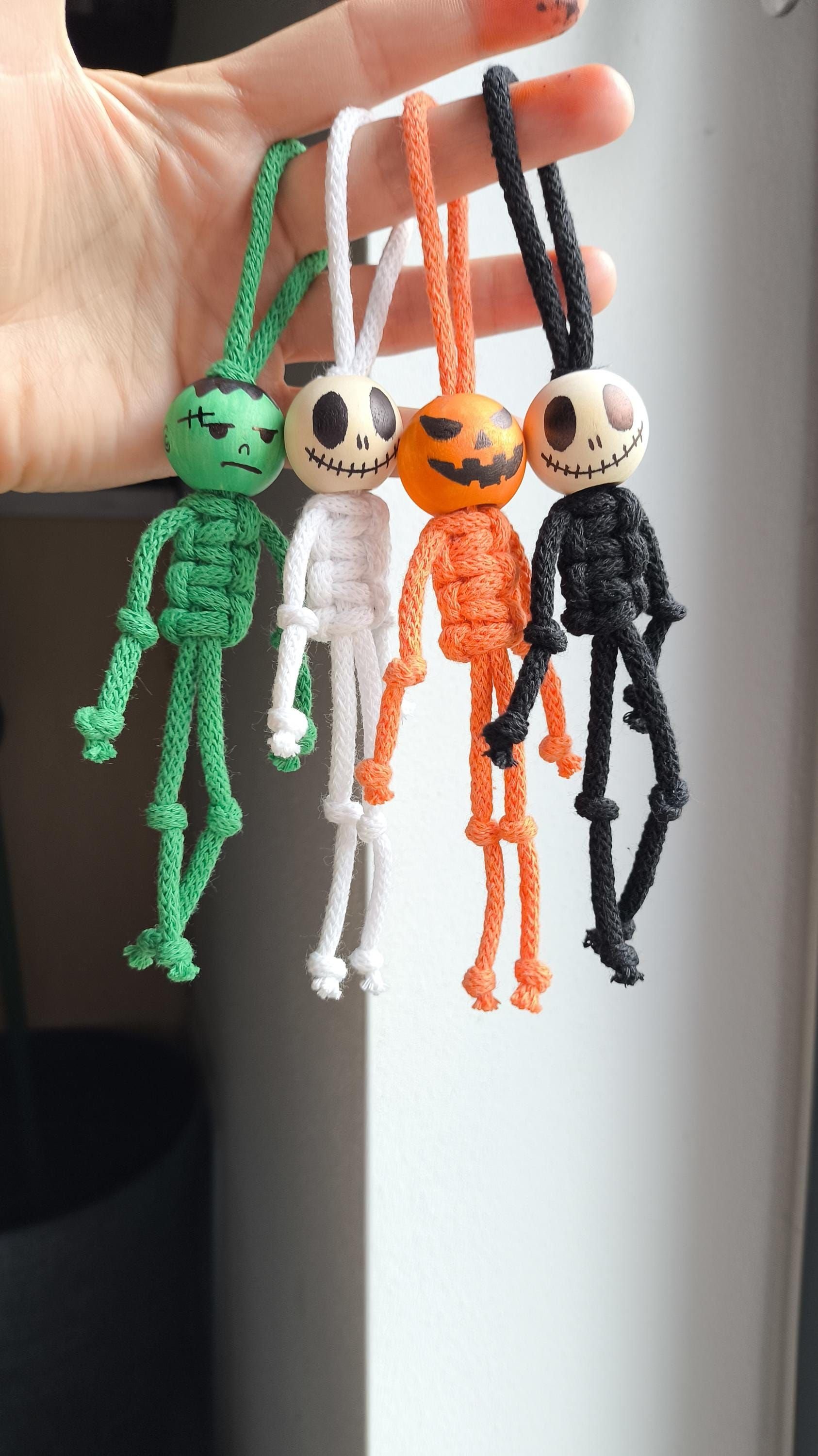 Makramee-Skelett, Frankenstein & Kürbislaternen-Ornamente - Handgemachte gruselige Halloween-Dekoration