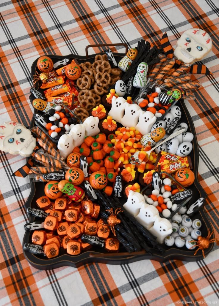 Rod and Rowena: Ready for Trick-or-Treaters and Halloween Candy Tablescape
