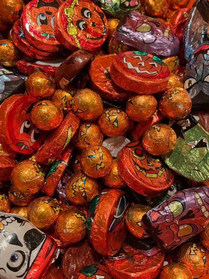 Assorted Halloween Candy Collection | Traditional halloween, Halloween 2000s aesthetic, Colorful halloween aesthetic