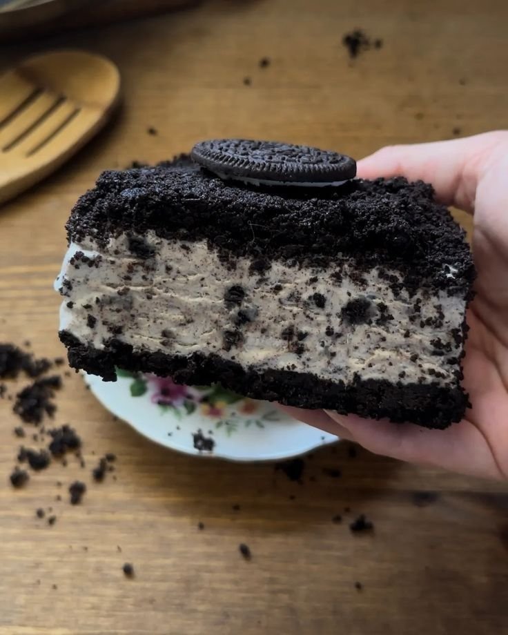 No bake Oreo cheesecake with instant pudding | Oreo instant pudding and cream cheese, Oreo dessert ideas, Ice cream sandwich dessert with Oreos