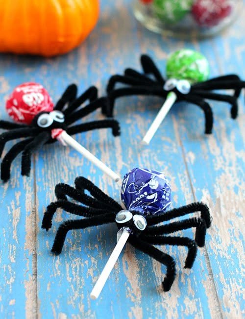 How To Make Cute Spooky Spider Lollipops for Halloween Treats