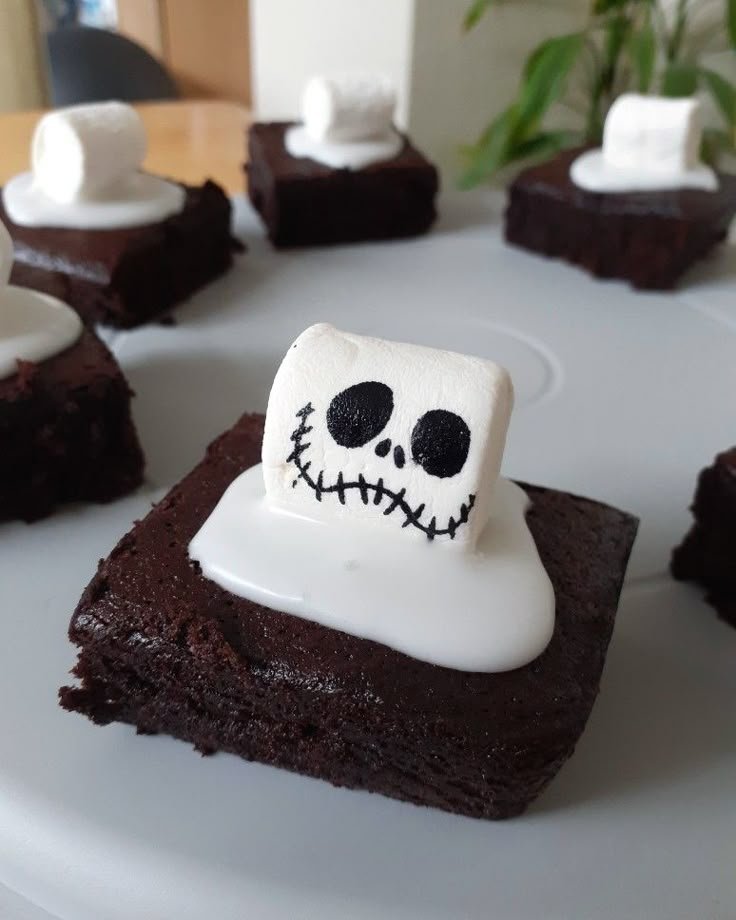 Spooky brownies! 🎃