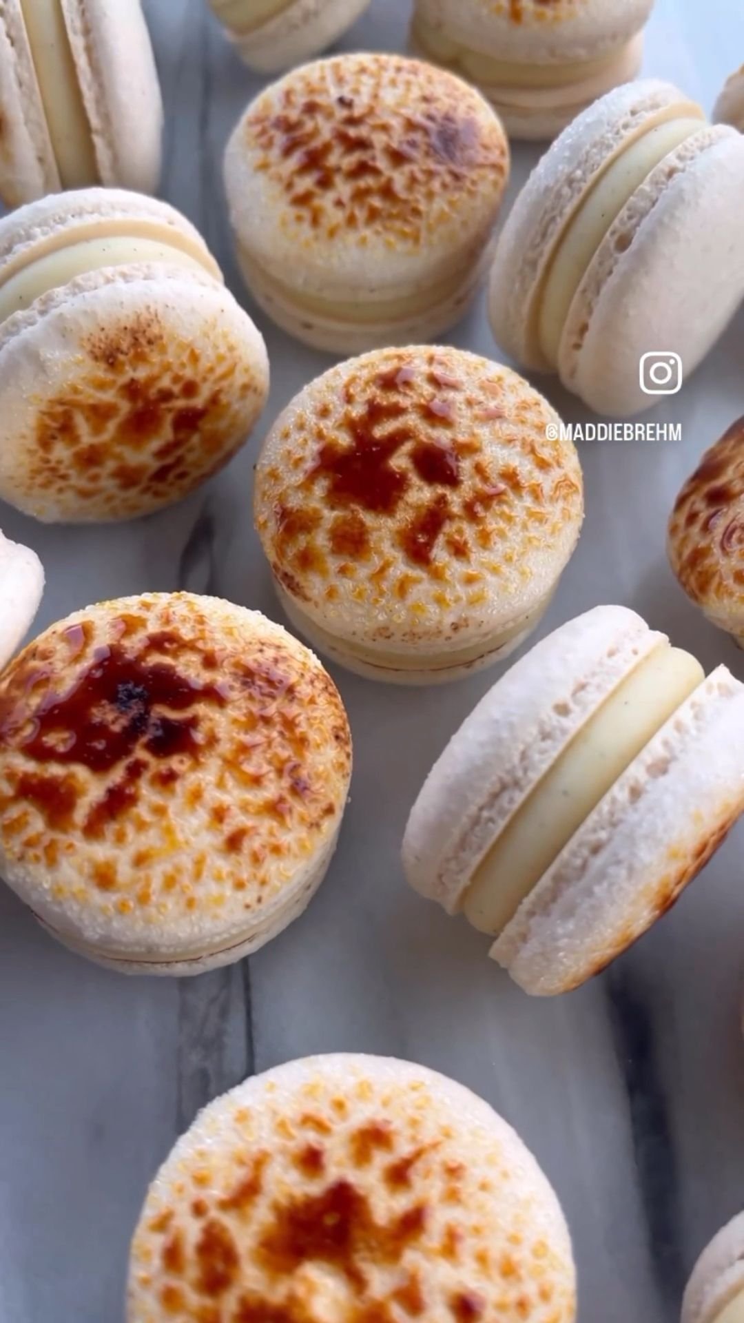 Macarons &agrave; la Cr&egrave;me Br&ucirc;l&eacute;e