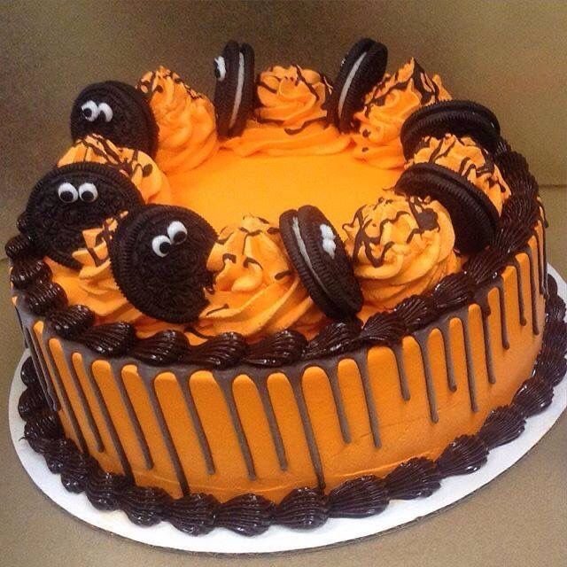 Spooky Halloween Cake Recipes | Halloween party dessert ideas, Halloween-themed cake with cookies, How to make a spooky cake