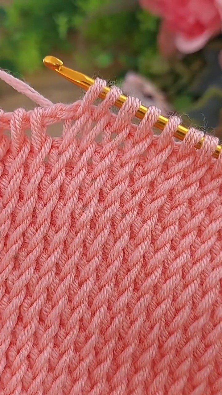 Der perfekte Stich für ultrakomfortable Babydecken und -überwürfe! ✨ Einfache Schlaufen, atemberaubende Textur und null Aufwand.