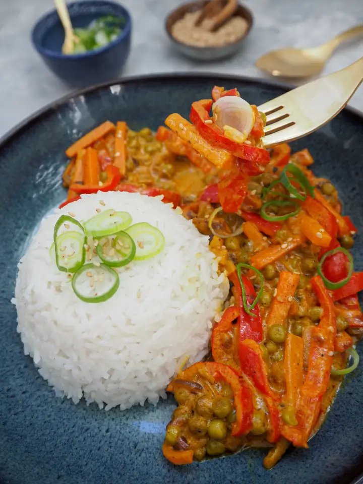 Indisches Gemüse-Curry mit Reis
