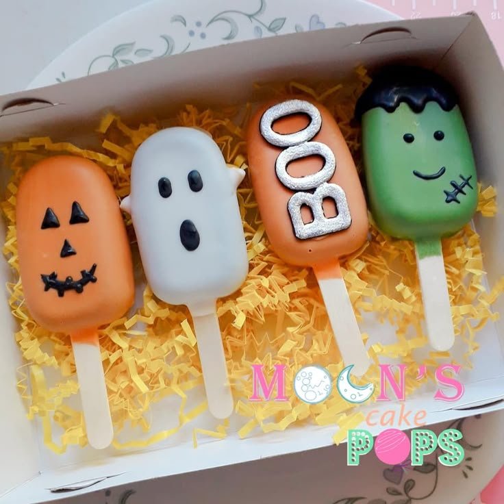 Spooky Halloween Cake Pops | Halloween cakesicle recipes, Autumn cakesicles, Monster truck cakesicles