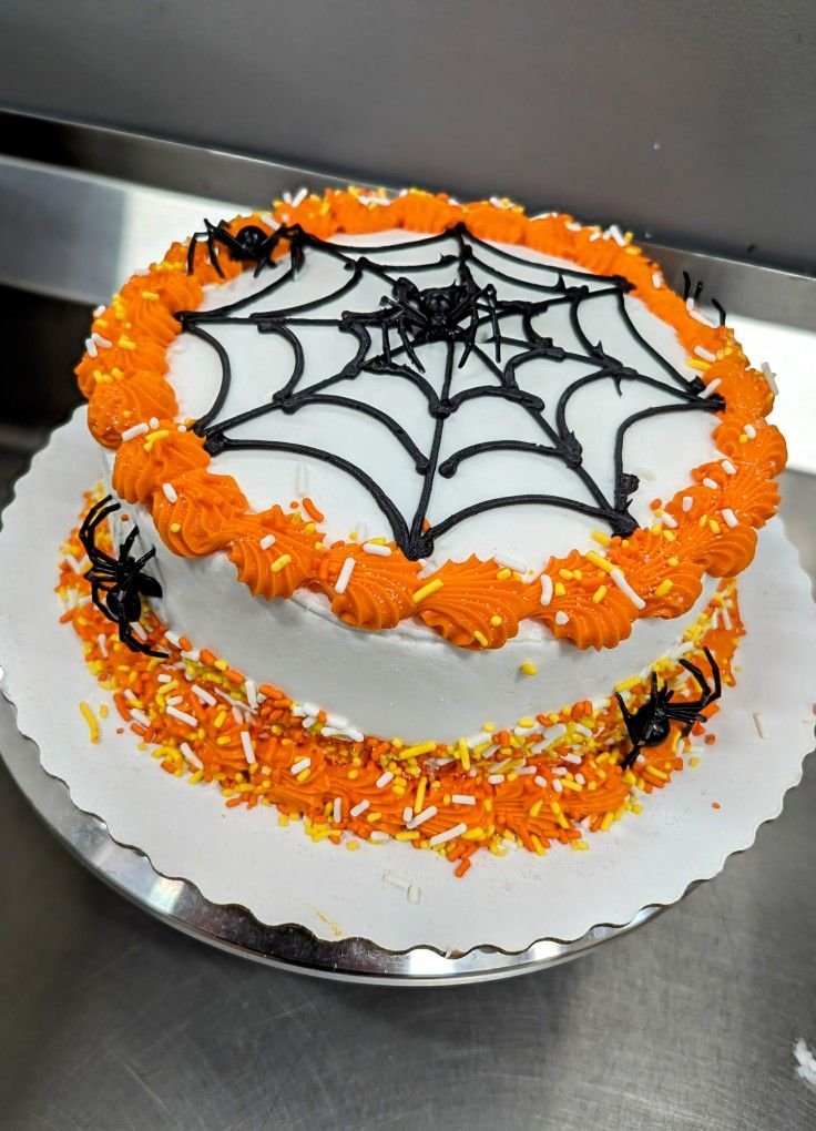 Spider Web Cake | Halloween cake decorating ideas simple, Halloween cake designs easy, Halloween cupcake cake