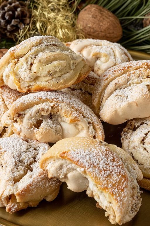 Burgenländer Kipferl - Traditionelle Weihnachtskekse | Rezept | Weihnachtskekse rezepte, Kekse rezept einfach, Kaiserschmarren