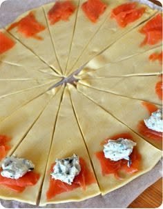 Croissants feuillet&eacute;s au saumon pour l'ap&eacute;ro - Pich &agrave; la fraise