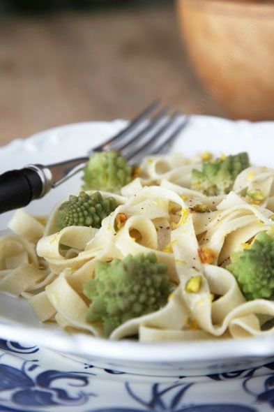 Tagliatelles maison au chou romanesco, sauce crémée citron - le miam-miam blog