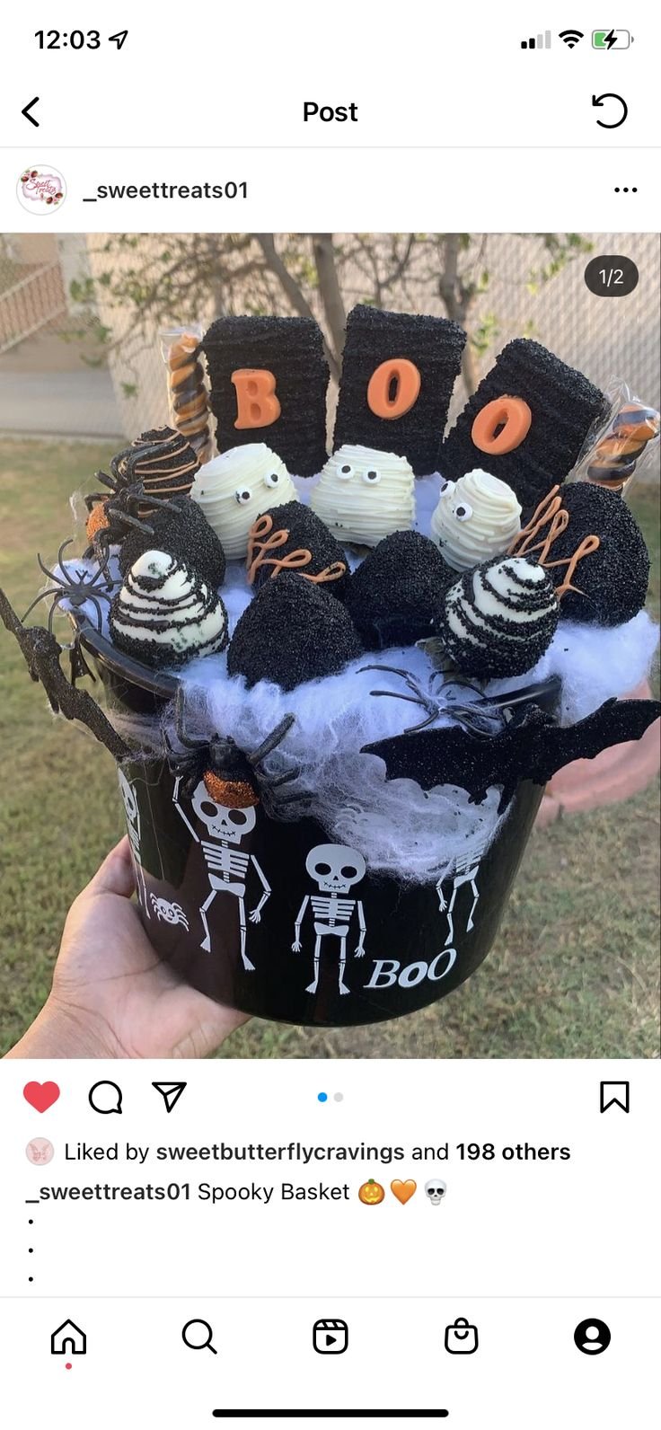 Treat basket ideas | Spooky basket treats, Halloween treats to sell, Halloween sweets