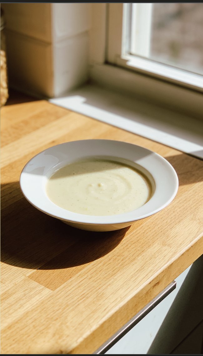 Low-Carb Cauliflower Soup