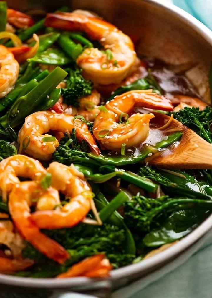 Sauté de crevettes au gingembre et sésame