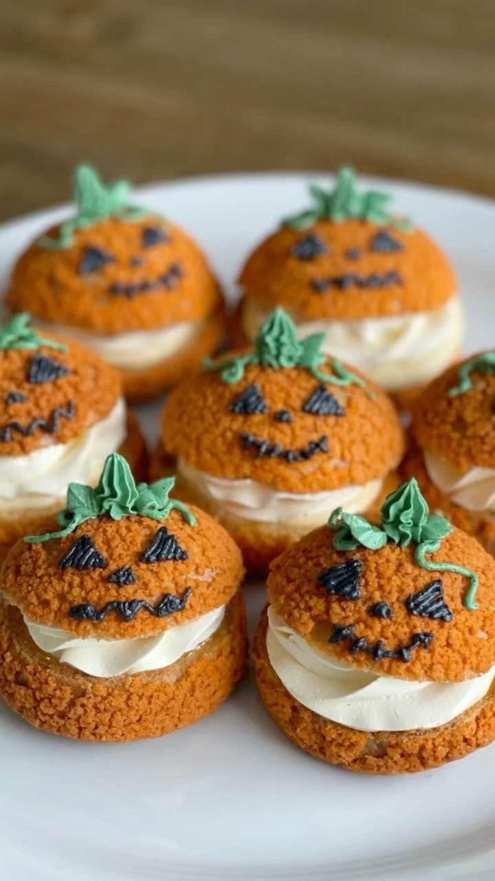 Halloween cream puffs | Halloween dessert ideas, Pumpkin cream puff recipe, Halloween baking