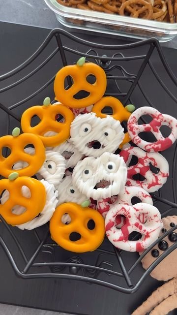 69 Days till Halloween Pretzels Snack | Halloween food pretzels, Halloween snacks pretzels, Spooky pretzels