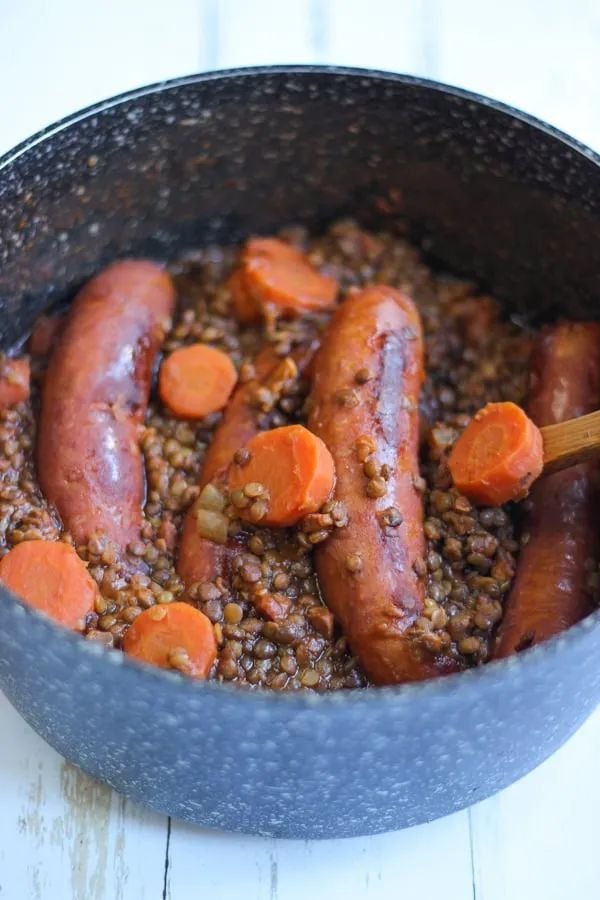 Recette des saucisses aux lentilles - Elle Mijote Quelque Chose