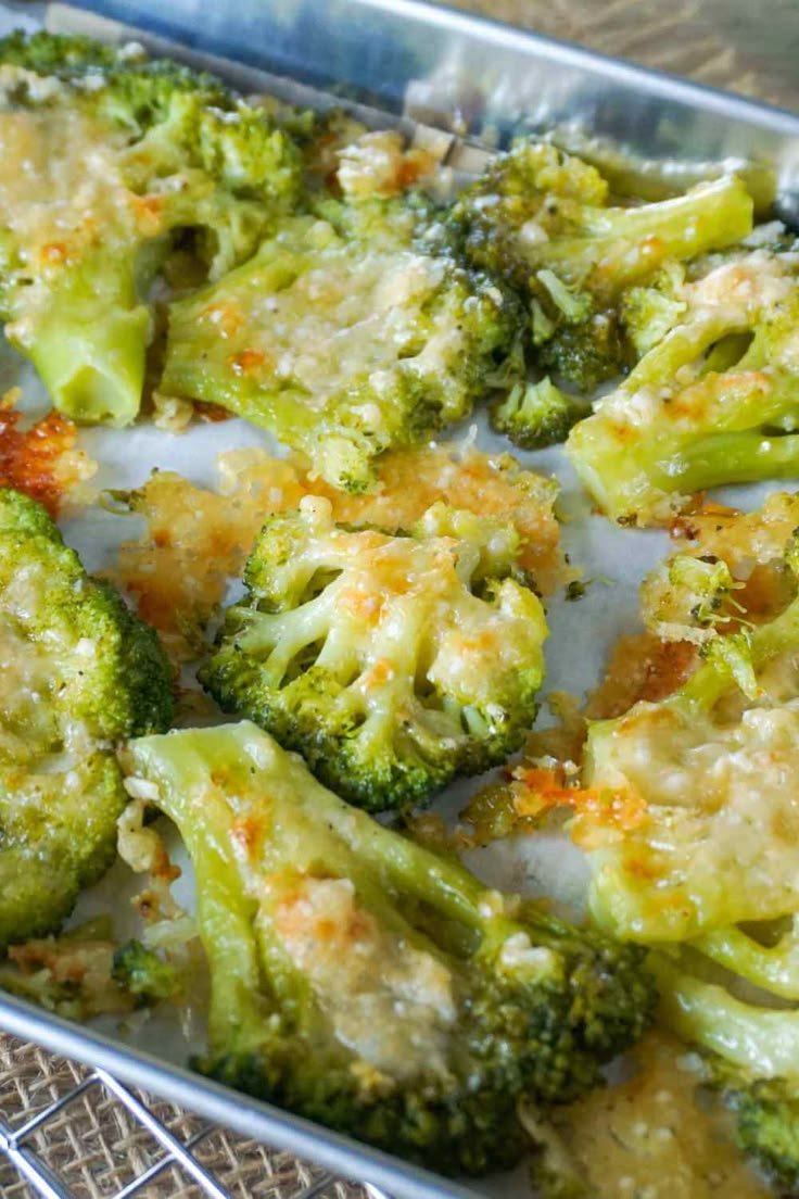 Smashed Brokkoli mit Parmesan