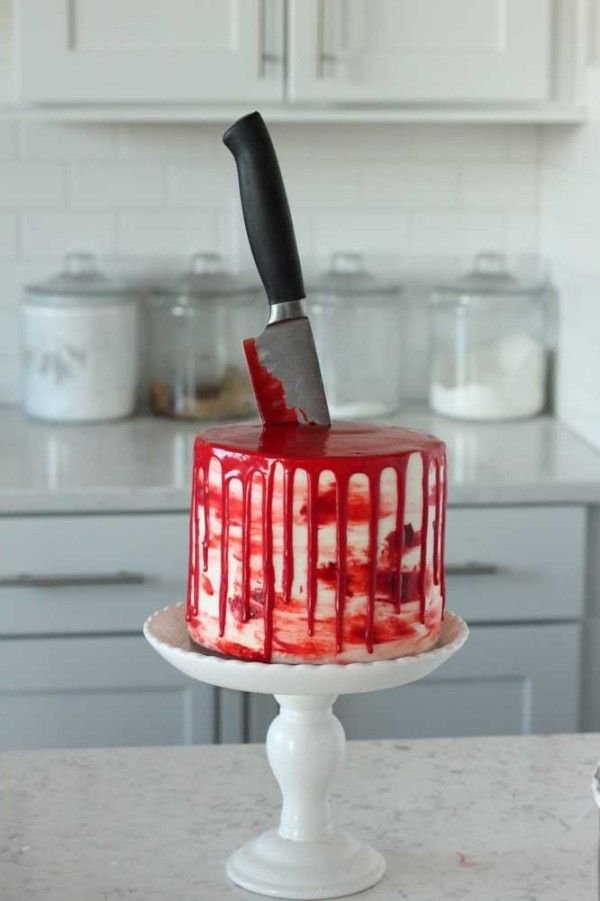 Almond Cream Cheese Buttercream Halloween Cake | Idée gateau halloween, Gateau halloween facile, Apéritif dinatoire halloween