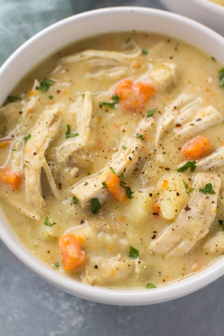 Healthy Chicken Pot Pie Soup Recipe | Chicken pot pie soup skinnytaste, Soup and stew