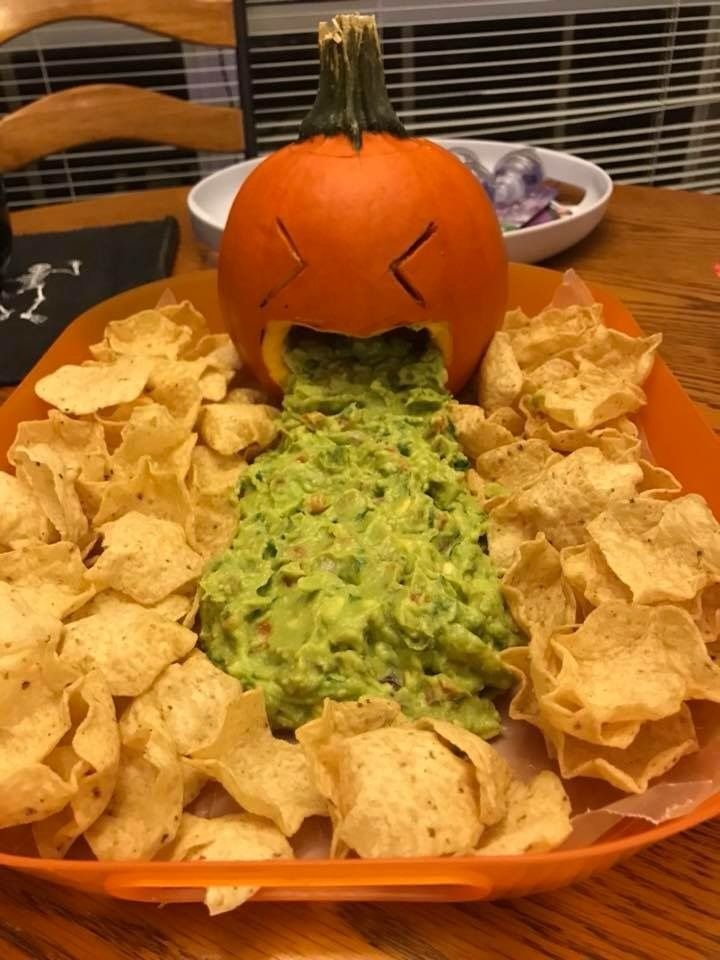 5 Spooky and Healthy Vegan Halloween Treats | Halloween party food vegan, Spider web guacamole, Spooky vegetarian food