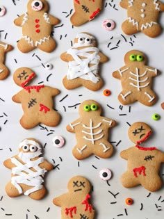 HALLOWEEN GINGERBREAD MEN