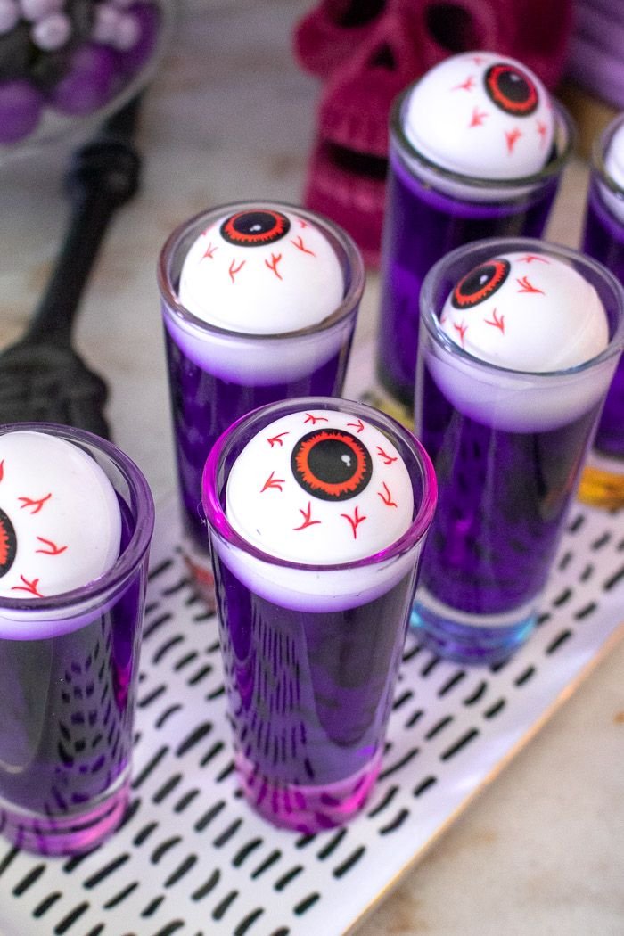 A Purple Mystical Halloween Party with DIY Balloon Arch | Club Crafted