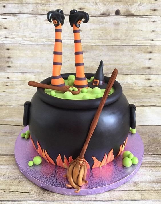 10 Spooktacular Halloween Cakes - Find Your Cake Inspiration