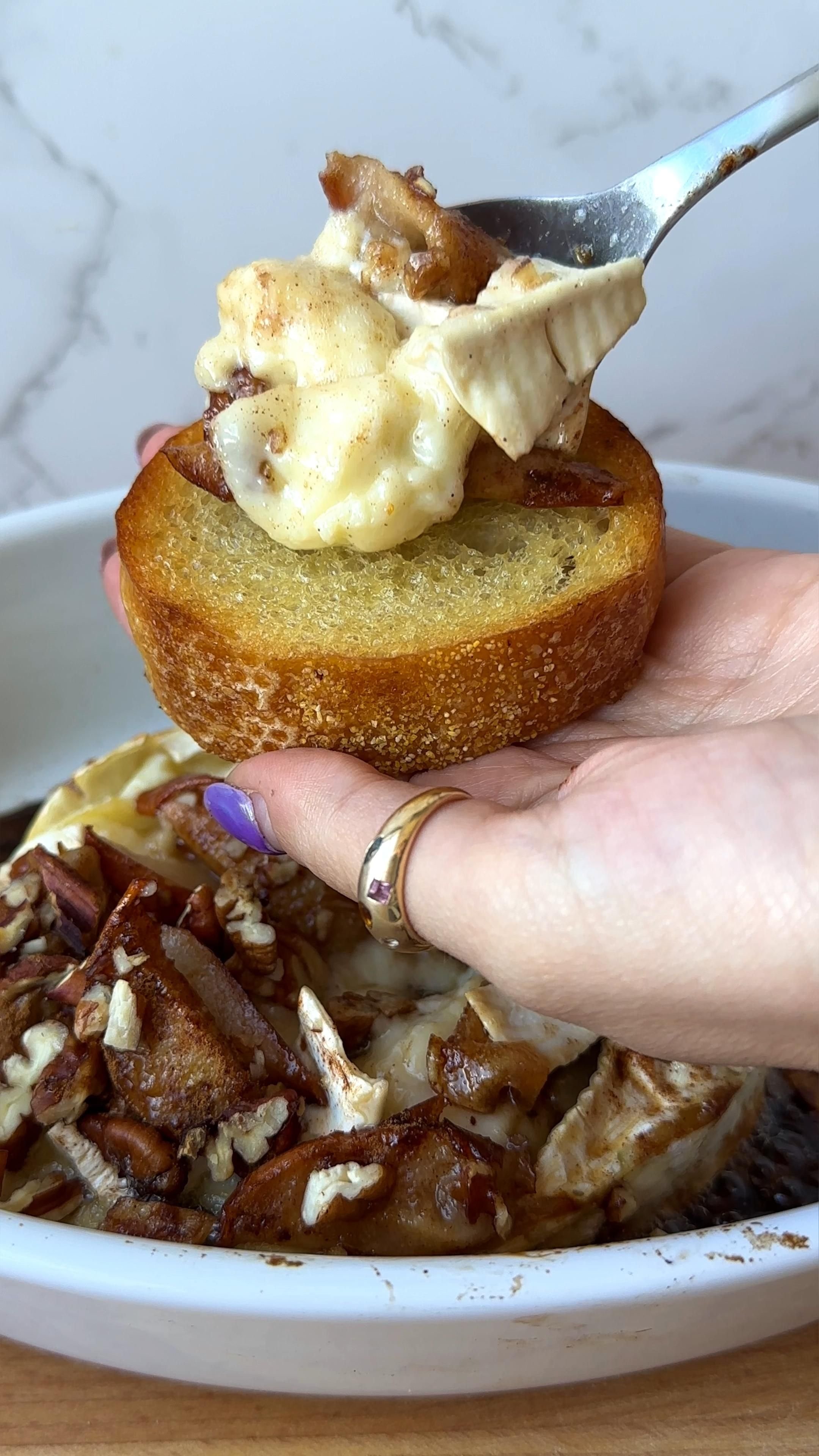 Baked Brie With Pears & Crostini