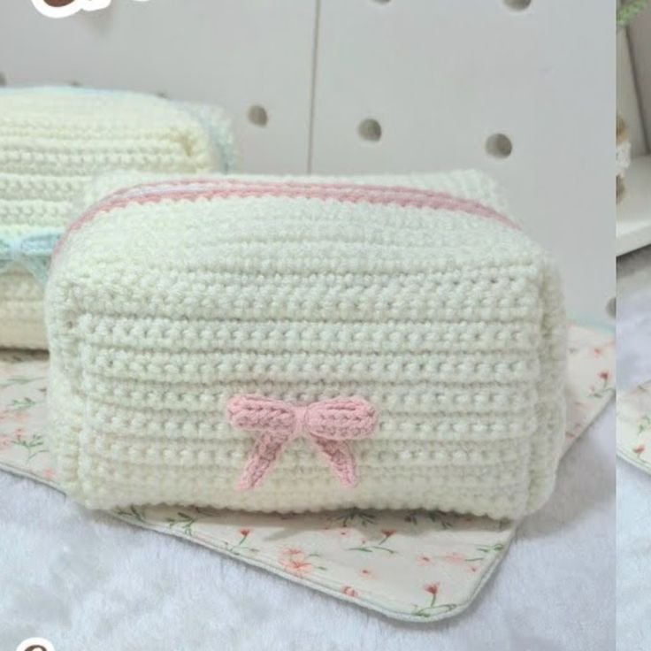 How to Crochet a Mini Pouch 6 Crochet Mini Pouch Tutorial - Old Library