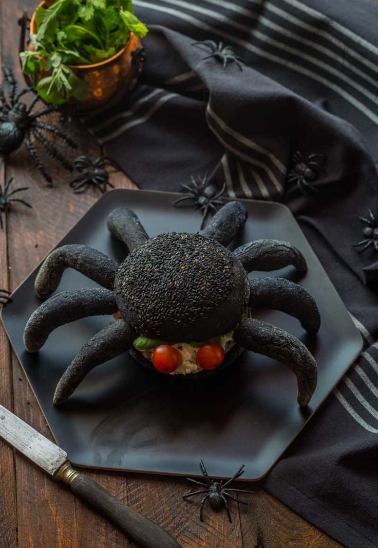 Burger noir façon Araignée au Saumon