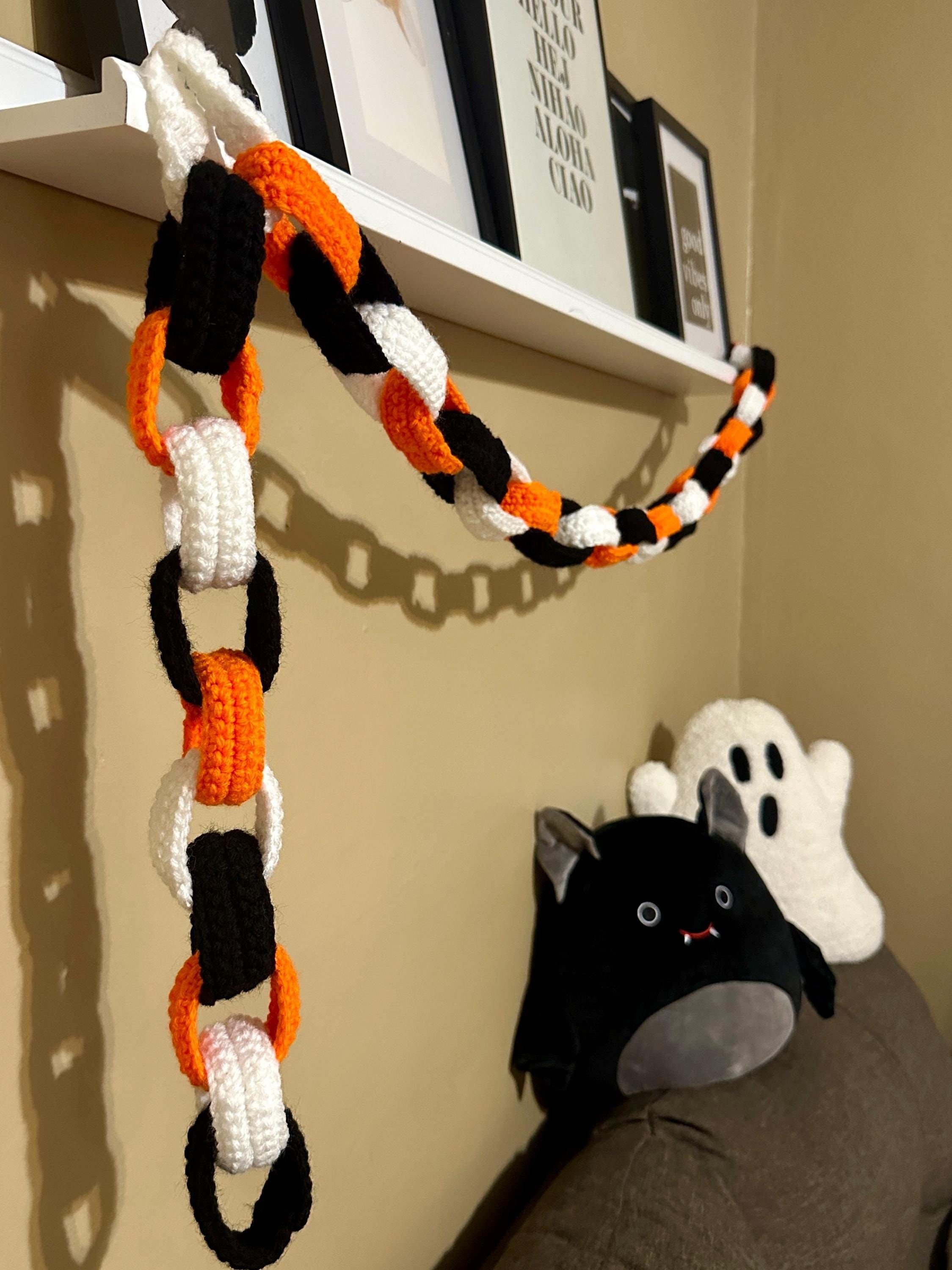Crochet Paper Chain Halloween Garland | Holiday Decor