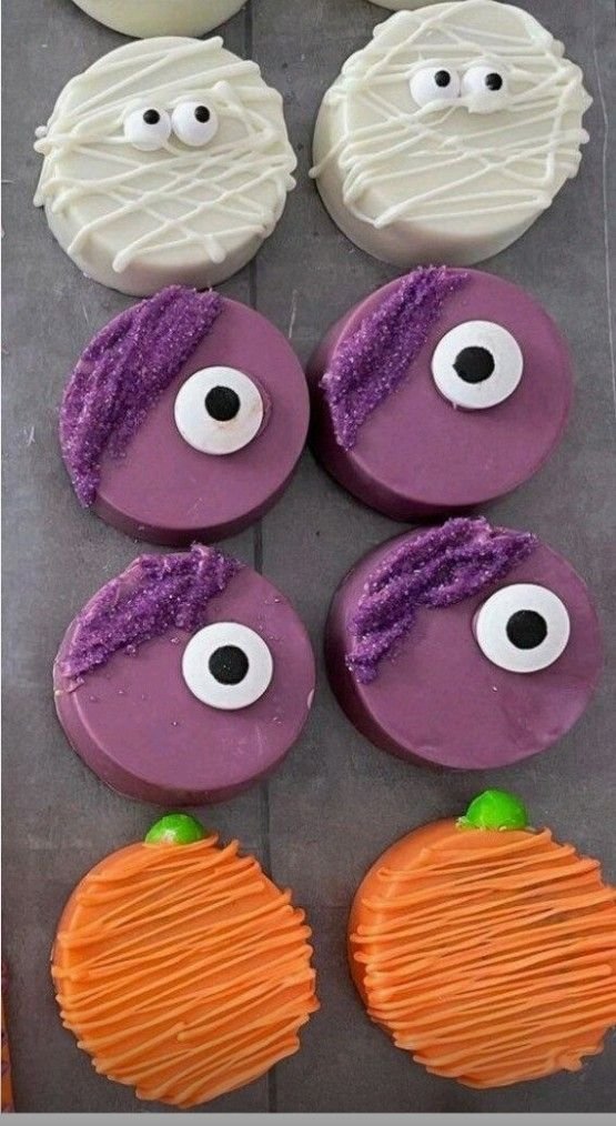 Spooky Halloween Cupcake Decorating Ideas | Halloween festival food, Halloween snacks and treats for school, Oreo halloween treats