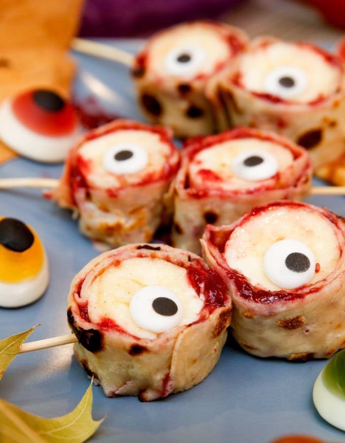 Gruselige Pfannkuchen Monsteraugen für Halloween Buffet