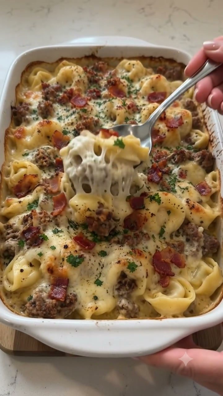 Dump-and-Bake Cheesy Bacon Garlic Beef Tortellini Alfredo