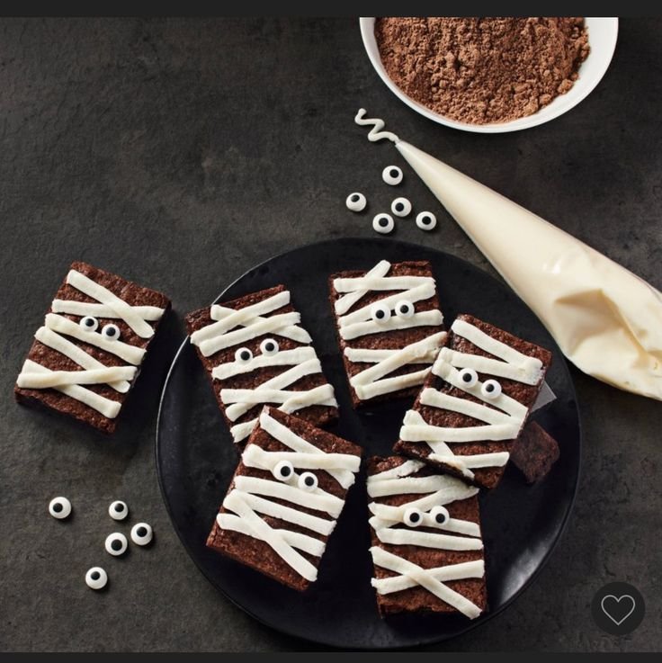 Halloween mummy brownies | Nature snacks, Monster treats, Halloween baking