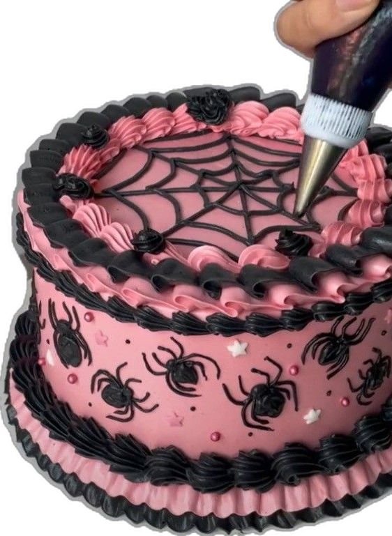 Gothic Birthday Cake with Pink and Black Decoration | Cake decorating designs birthday, Witchy cakes, Birthday cake halloween