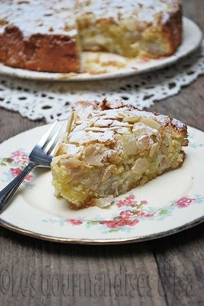 GÂTEAU AUX POIRES ET AUX AMANDES