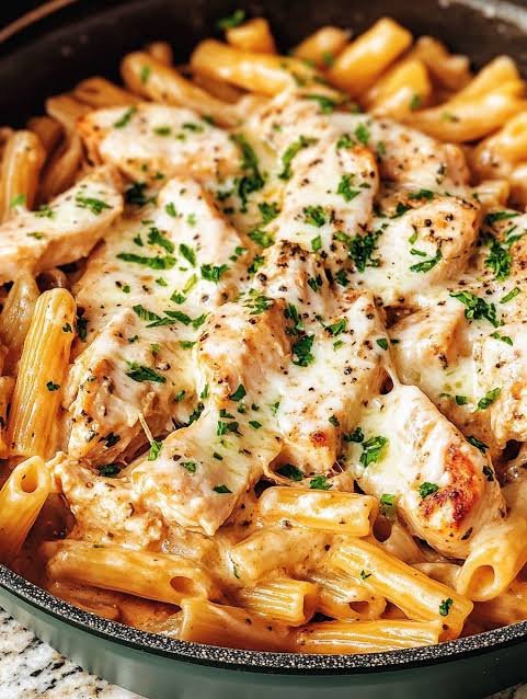 One Pot Chicken Parmesan Pasta