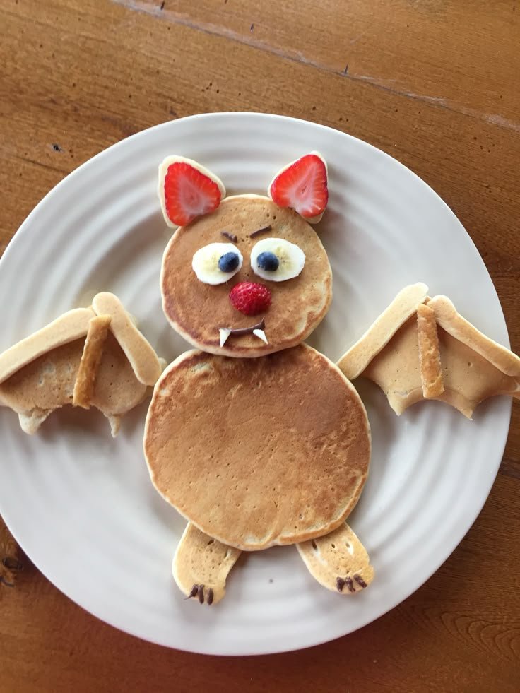 Halloween pancake | Halloween kids breakfast ideas, Easy halloween breakfast ideas, Pancake animals