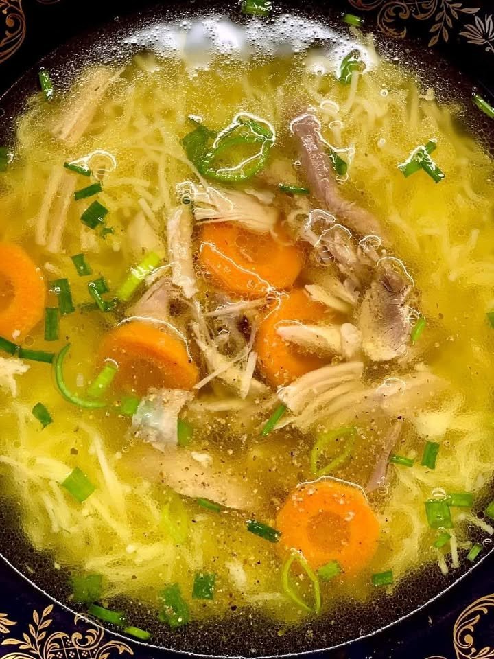 Hühnersuppe