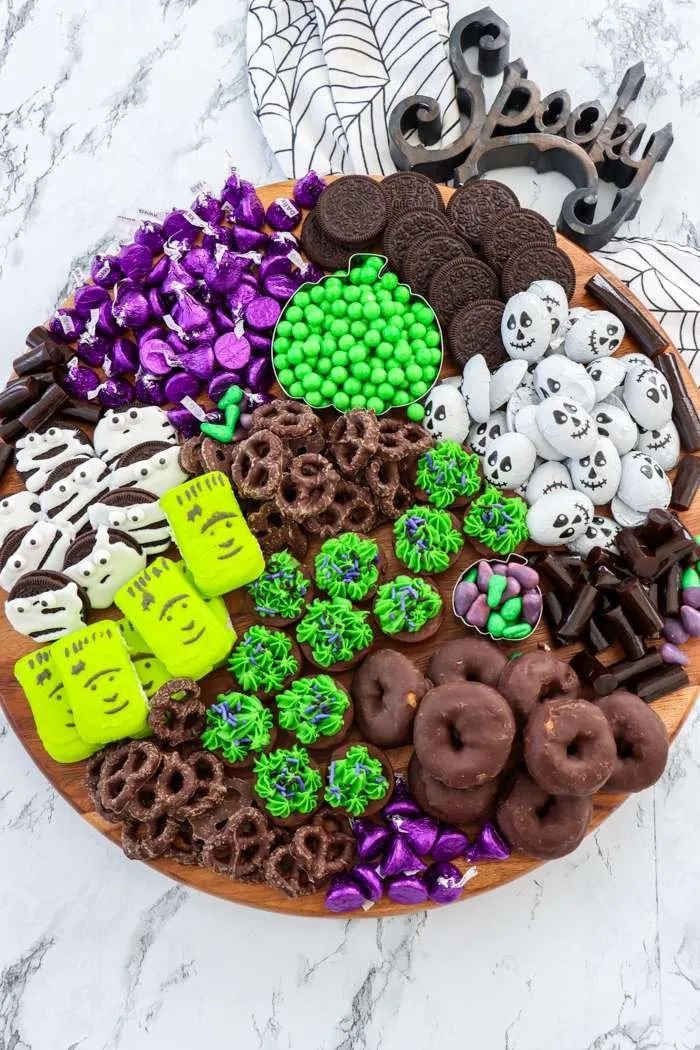 Halloween Charcuterie Board - Attempts At Domestication | Halloween themed snack board, Halloween treat tray, Halloween themed snack tray