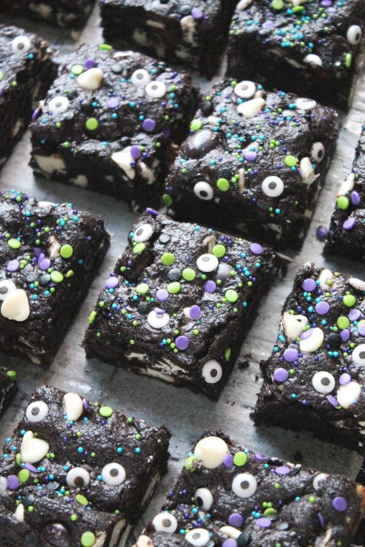 Dark Chocolate Cookies and Cream Monster Bars