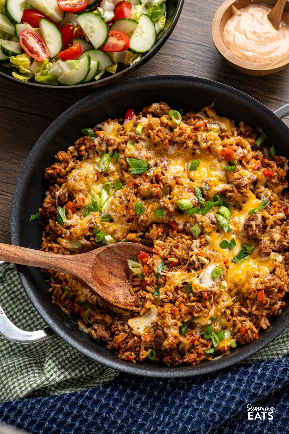 One Pot Cheesy Cajun Beef Rice