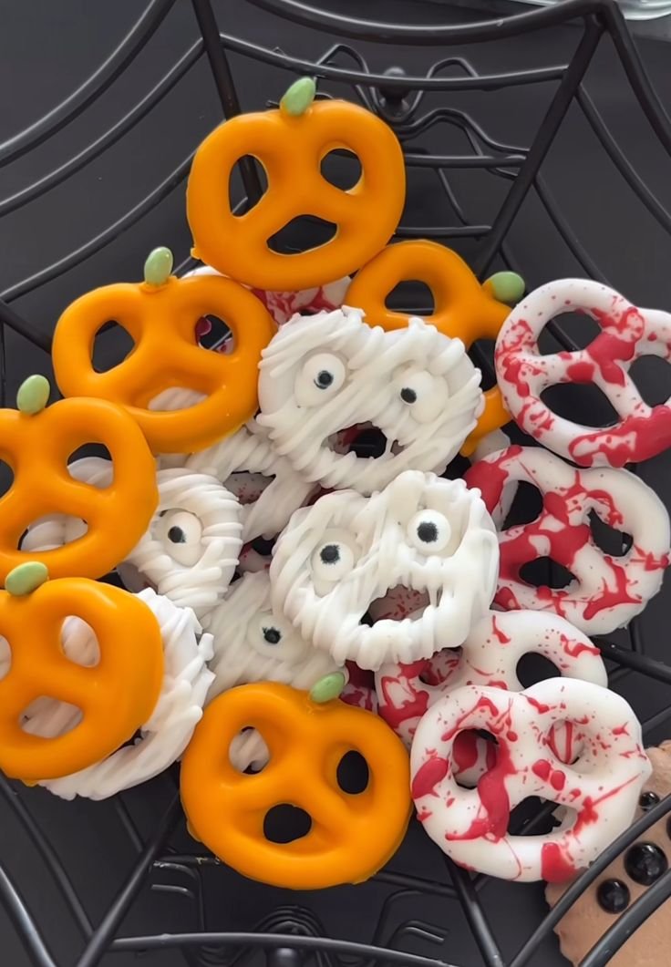 69 Days till Halloween Pretzels Snack | Halloween food pretzels, Halloween snacks pretzels, Spooky pretzels