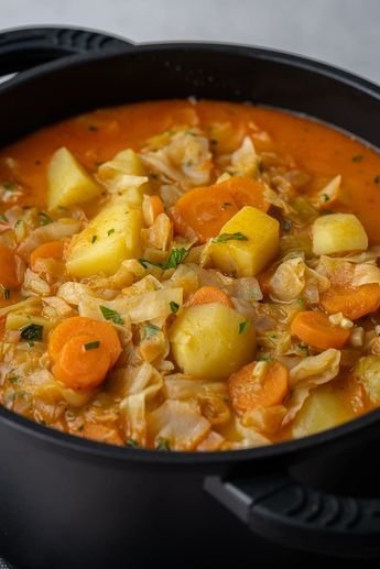 Veganes Spitzkohl-Curry - einfach und lecker • entspannt vegan