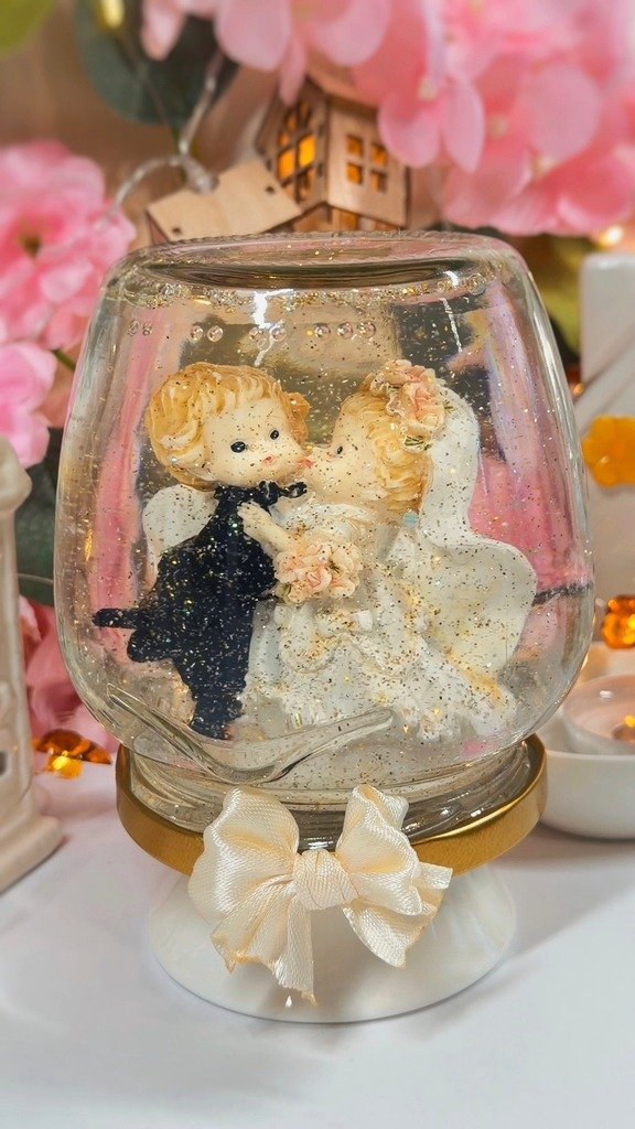 DIY Magical Love Snow Globe💍✨ #diy #craftideas #creative #love #decor #Handmade #weddingdiy #magical