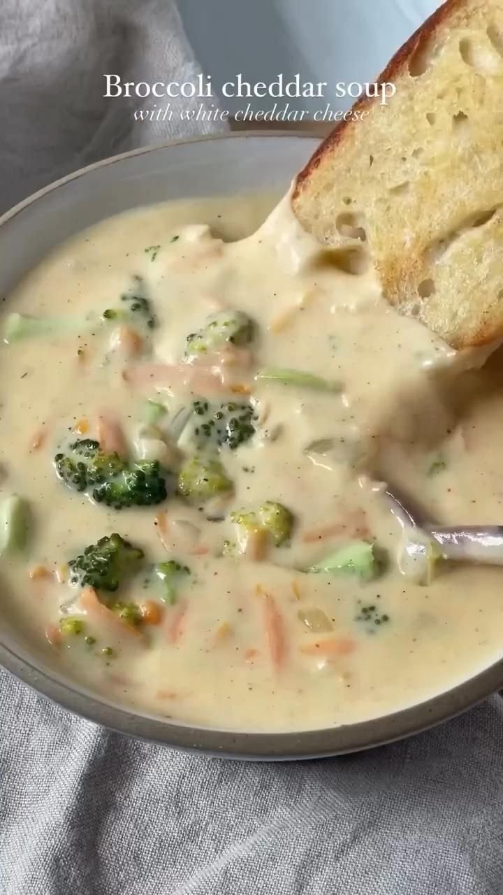 It’s soup season, Broccoli Cheddar Soup with While Cheddar Cheese, diet soup, dieting meal prep